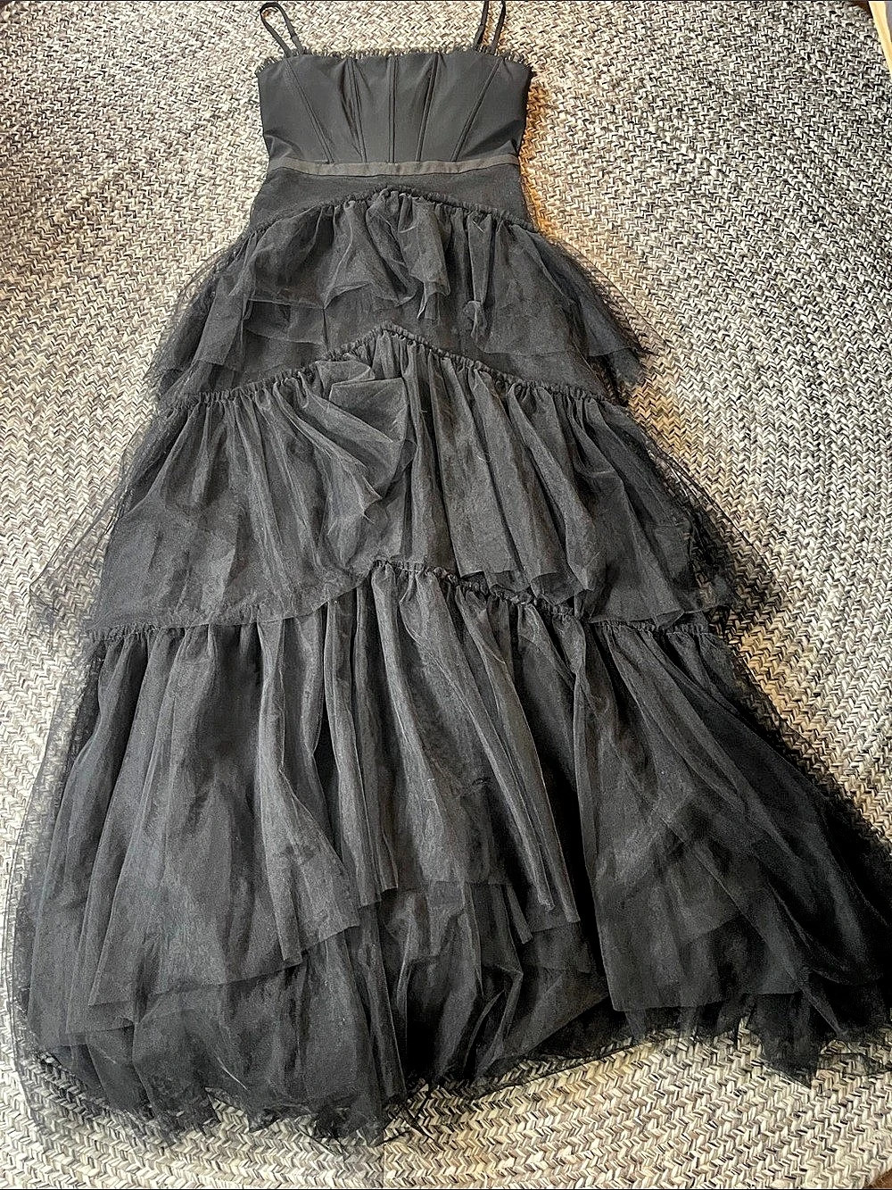 Betsy & Adam Maxi Tiered Tulle Dress in Black Size 4
